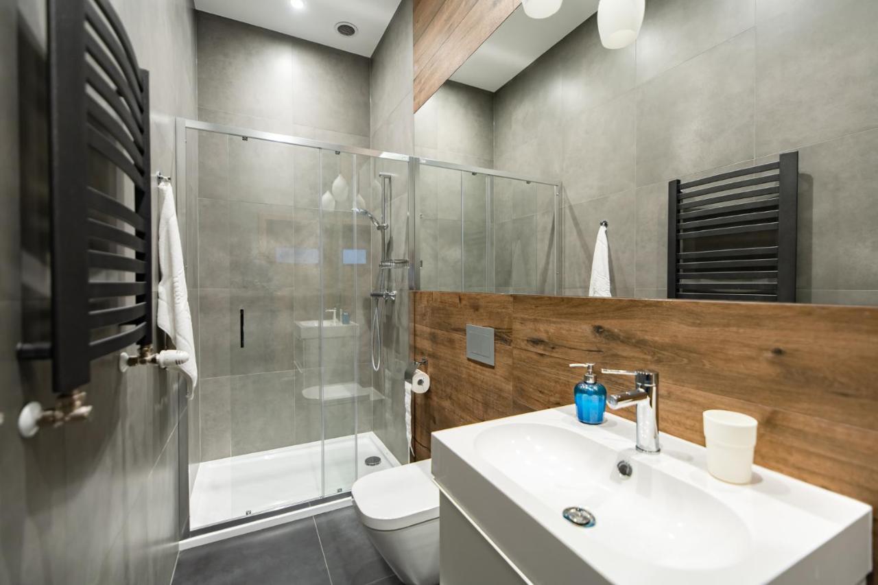 Neo Sky Apartment, Free Parking, 15 Min Walk Old Town&Kazimierz - By Homelike Kraków Eksteriør billede